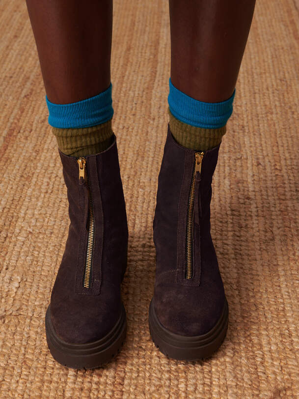 de las mujeres con cremallera botas chelsea de chocolate