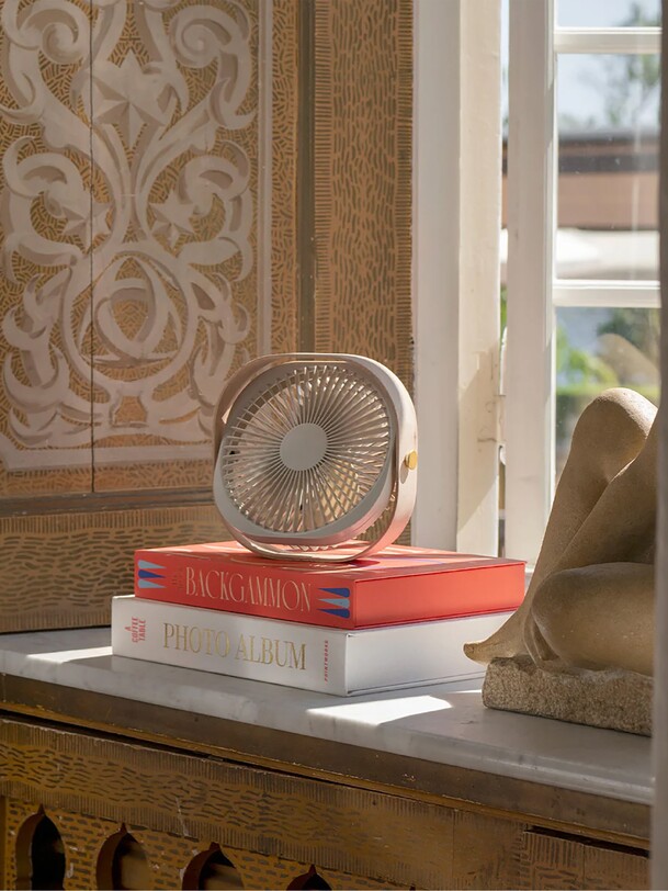 ventilateur portátil fantástico beige - kubbick imprenta beige