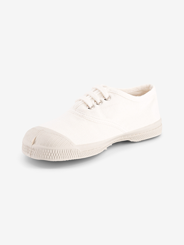 los niños cordones de tenis blanco