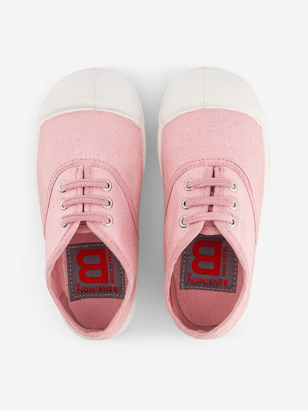 los niños cordones de los tenis de fleur