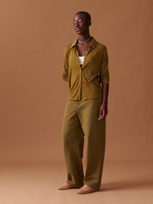 cylena camisa de color caqui