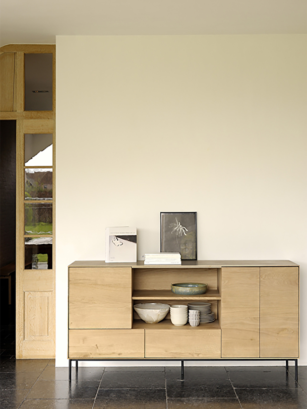 roble whitebird aparador de 3 puertas 2 cajones de roble claro