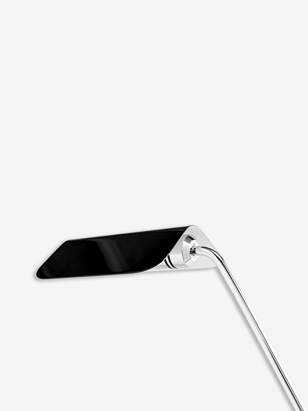 Ápice de la lámpara de mesa negro