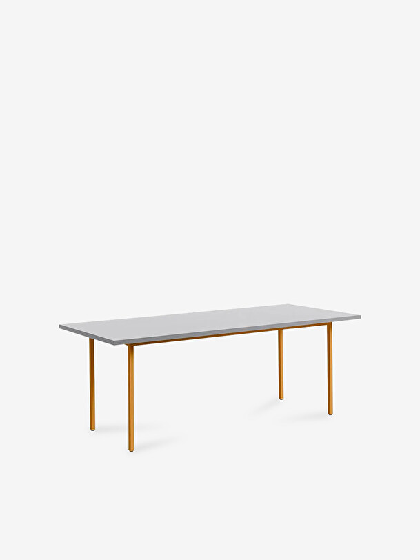 gris de dos tonos tabla ocre de pie de 200 x 90 ocre