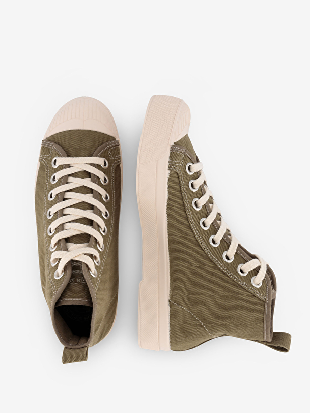 stella b79 las mujeres de color caqui
