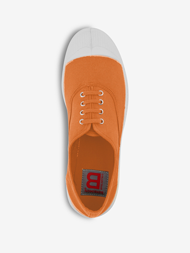 mujer de encaje-up de tenis de coral