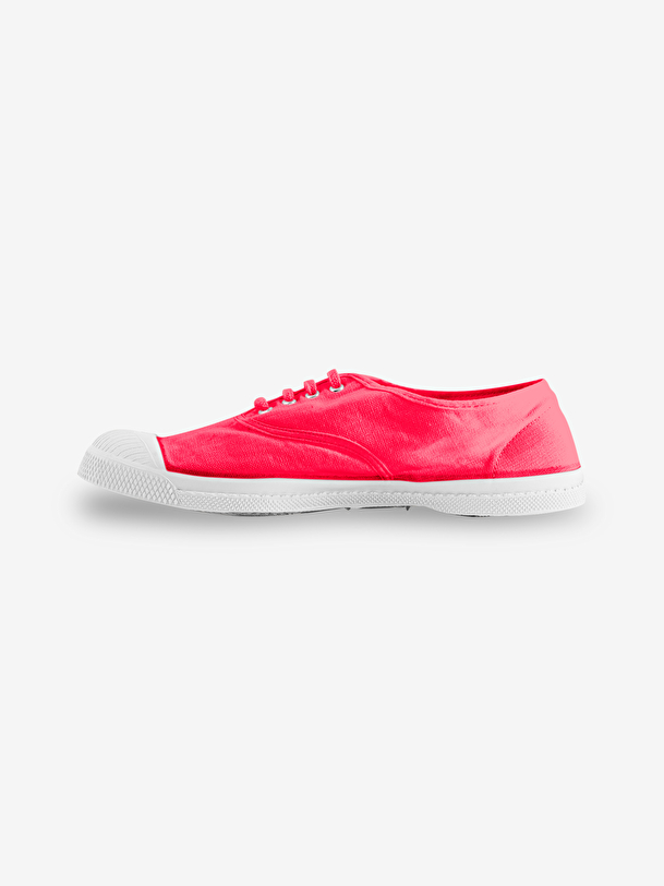 las mujeres cordones de los tenis de indian pink
