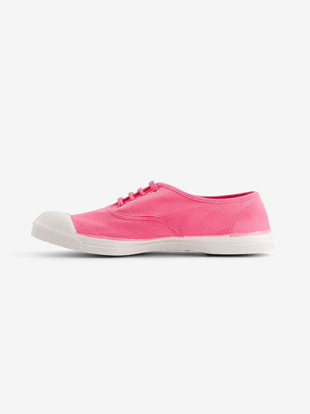 las mujeres cordones de los tenis de azalea